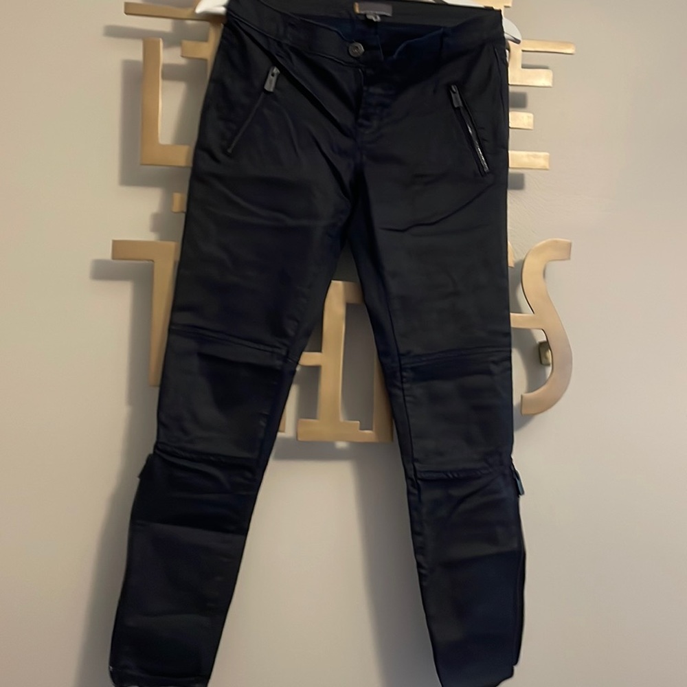 Black skinny Jean.  I jeans by Buffalo Sz 27 (4).